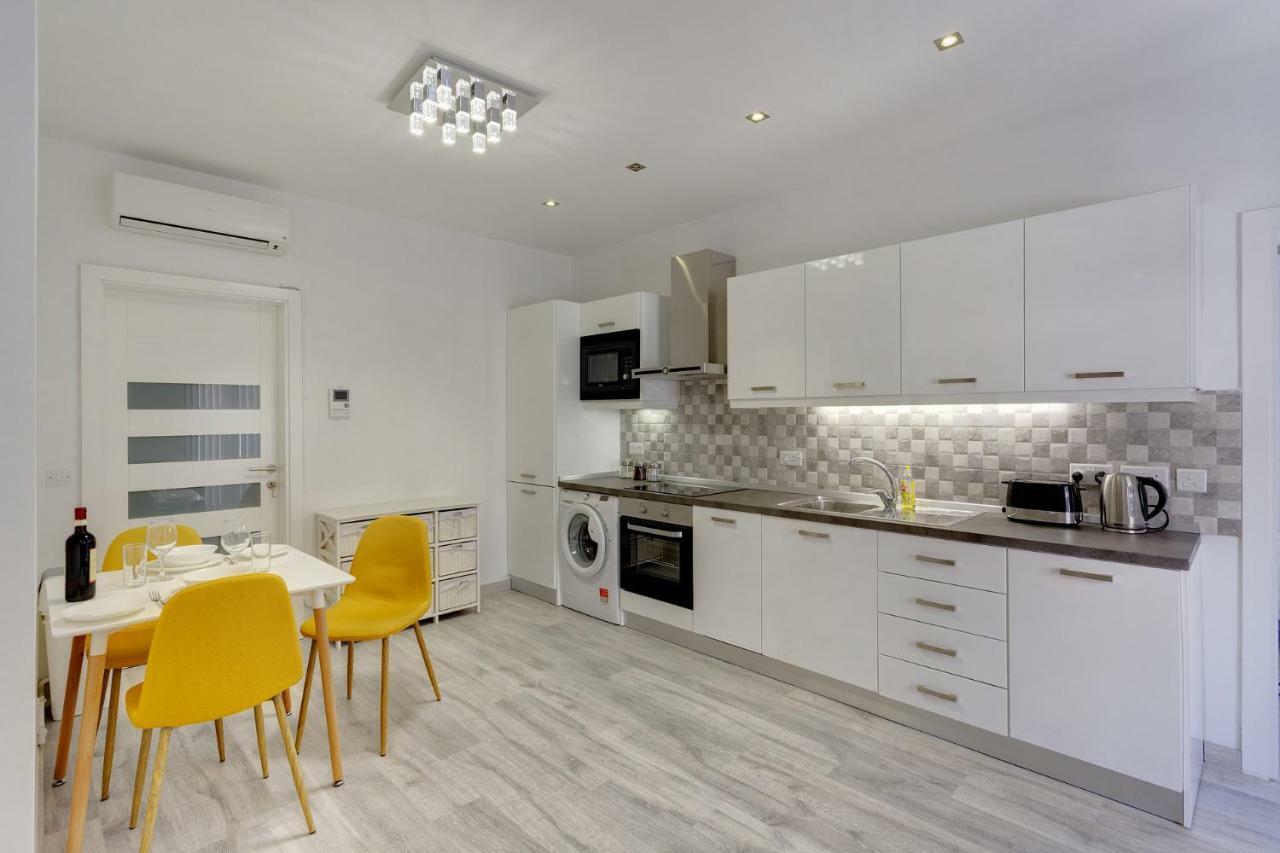 Splendid Apartment, Steps Away From The Sea Sliema Extérieur photo