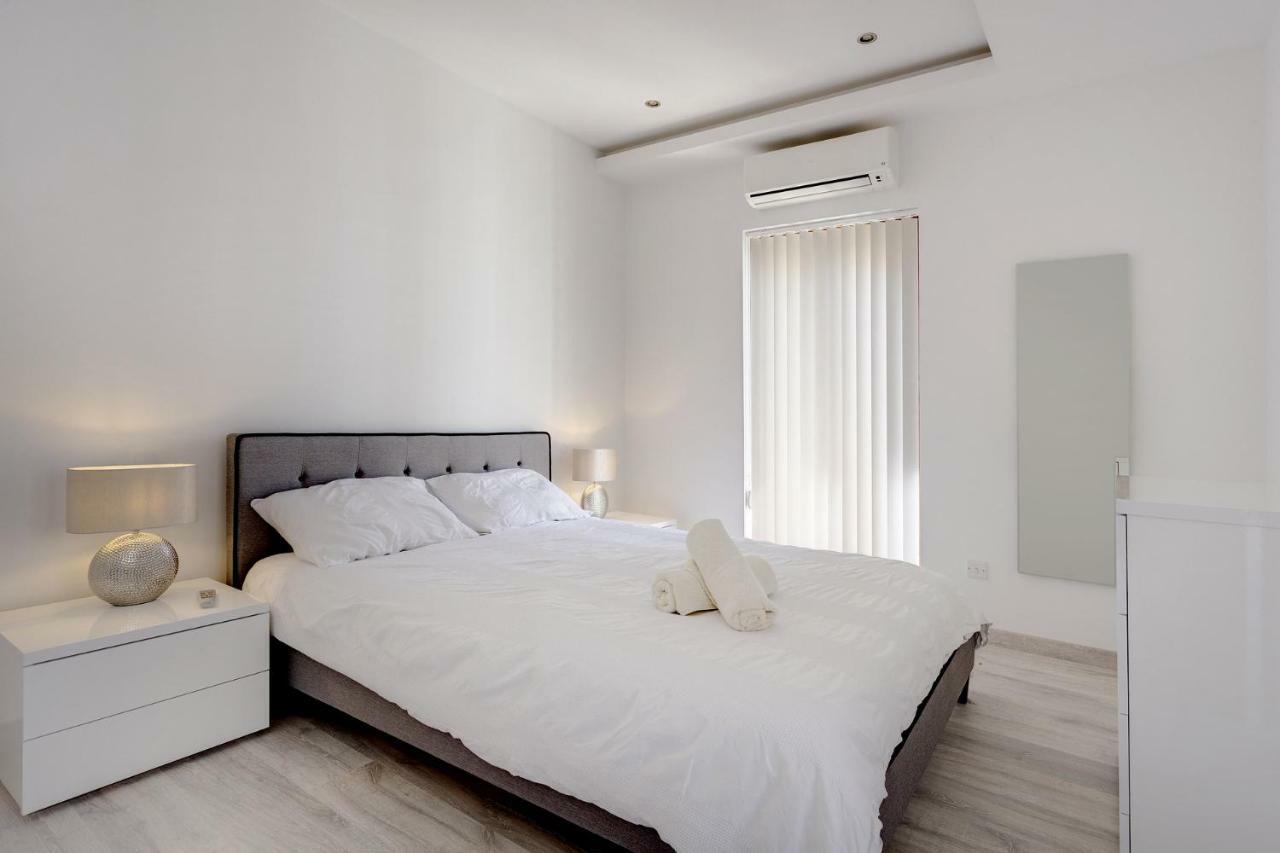 Splendid Apartment, Steps Away From The Sea Sliema Extérieur photo