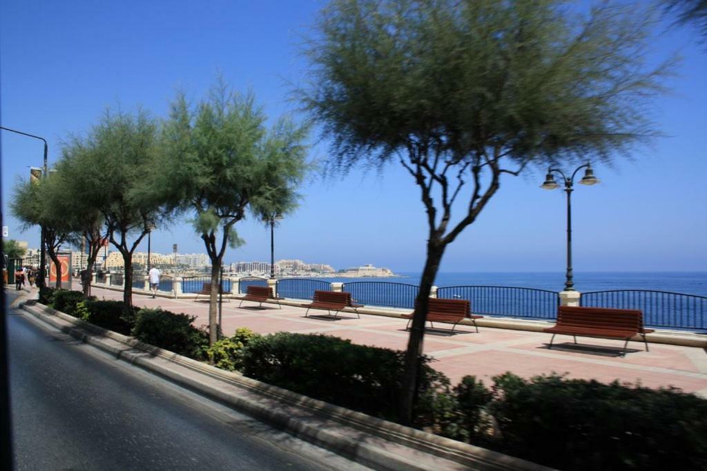 Splendid Apartment, Steps Away From The Sea Sliema Extérieur photo